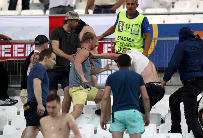 После столкновений болельщиков в Марселе завели дело против россиянина