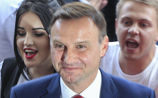 Сторонник братьев Качиньских выиграл президентские выборы в Польше