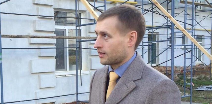 Андрей Чибис потребовал уволить главу свердловского фонда капремонта