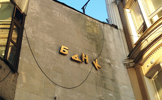 Число российских банков в Крыму сократилось по сравнению с пиком декабря 2014 года вдвое
