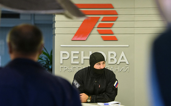 Топ-менеджер «Реновы» и глава «Т Плюс» доставлены в Коми