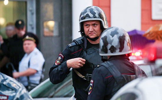 Из здания захваченного банка в Москве освободили последнего заложника
