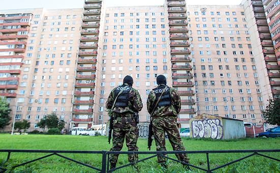 ФСБ сообщила об уничтожении боевиков в многоэтажном доме в Петербурге