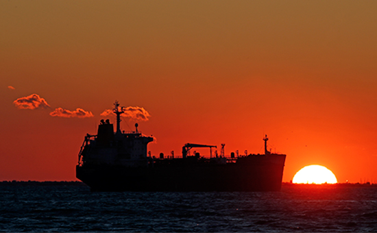 США впервые за 40 лет отправили нефть на экспорт