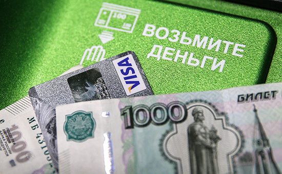 Клиенты забрали у Сбербанка в новогодние праздники 317 млрд руб.