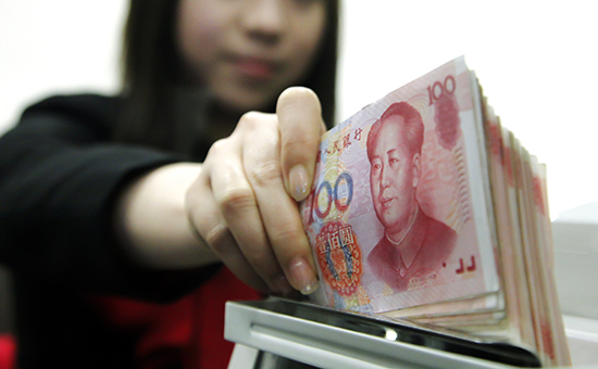 Юань выбыл из пятерки самых используемых валют мира