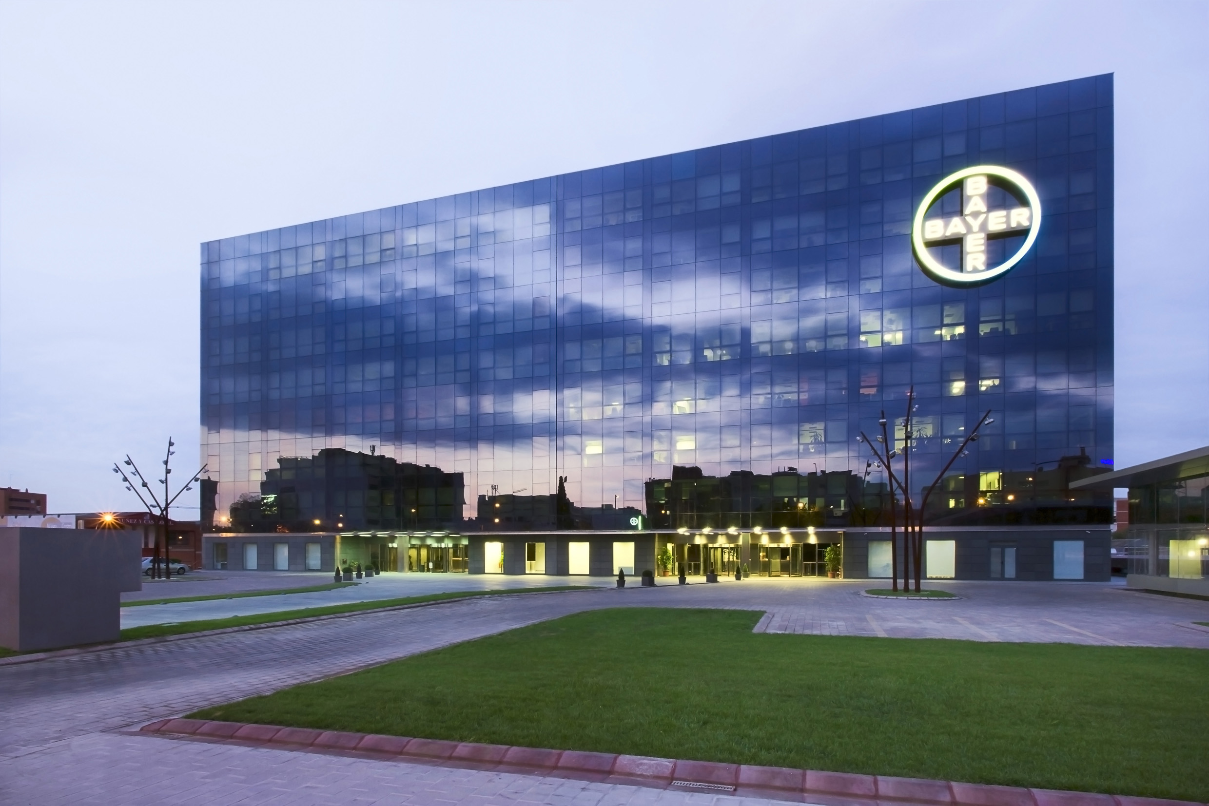 Концерн Bayer заморозил строительство медицинского цеха в Новоуральске