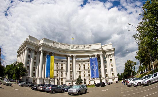 Киев призвал Москву перестать давить на Библиотеку украинской литературы