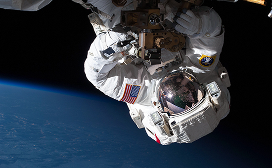 NASA заключило первый контракт на доставку астронавтов с частной фирмой