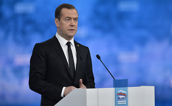 Лидер «Единой России» предложил освободить от налогов нянь и репетиторов