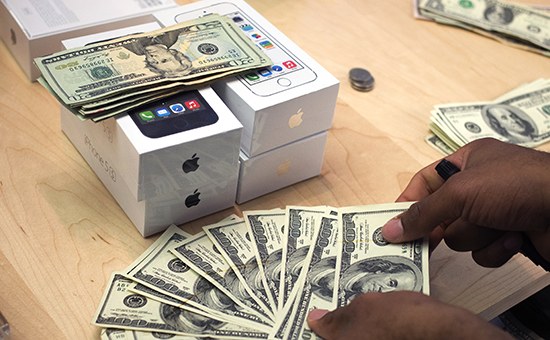 Apple решила создать сервис для перевода денег между пользователями