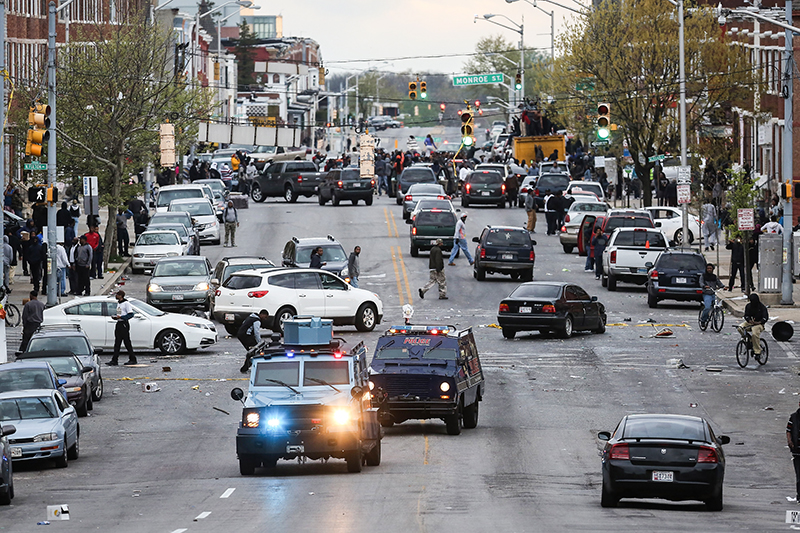 В американському Балтиморі спалахнули масові заворушення
