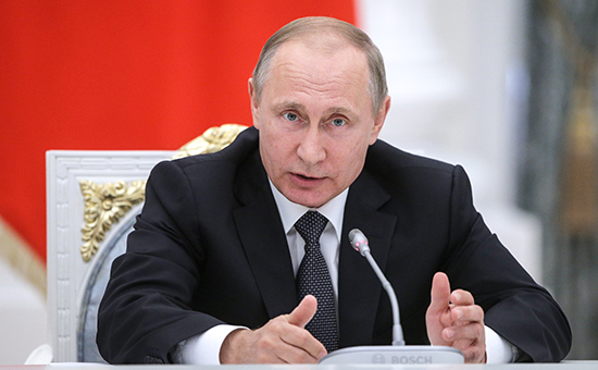 Путин назвал опасным для нации «бесконечное купание в героизме»