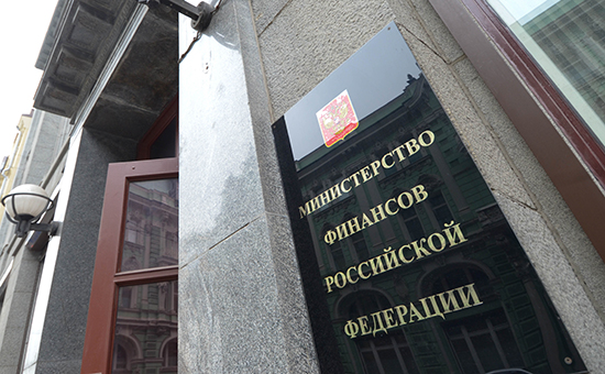 Минфин предупредил о бюджетном дефиците в 2 трлн рублей