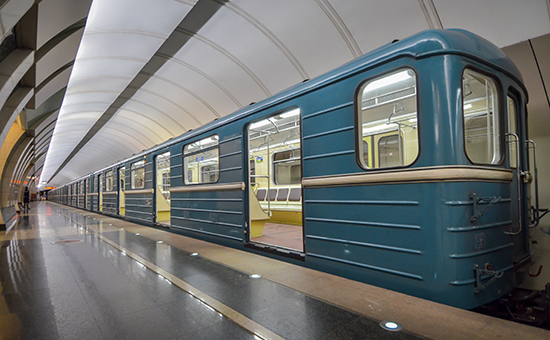 Пассажиров московского метро начнут штрафовать за удерживание дверей