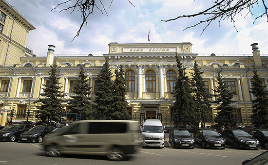 ЦБ продлил действие ряда антикризисных мер для банков до 1 октября