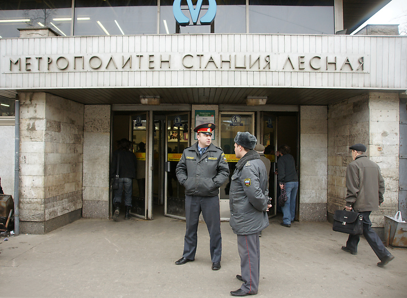 Станция метро «Елизаровская» в Петербурге вместо витражей получит панно