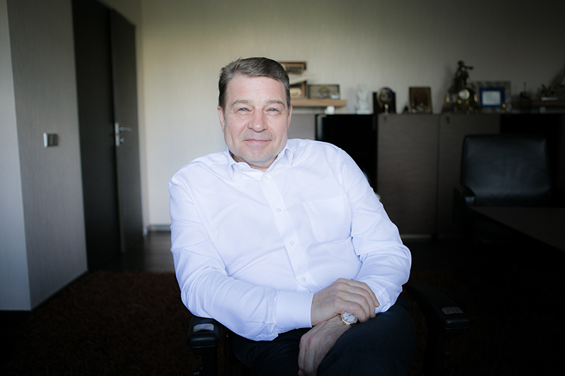 Гендиректор «Автобана» в интервью РБК: «Во всех странах есть трещины на дорогах» Гендиректор «Автобана» в интервью РБК: «Во всех странах есть трещины на дорогах»
